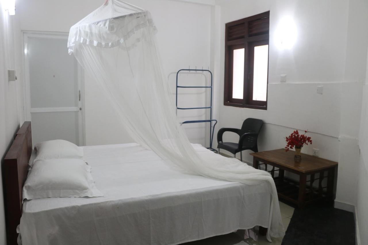 A.V.N Homestay Unawatuna Buitenkant foto