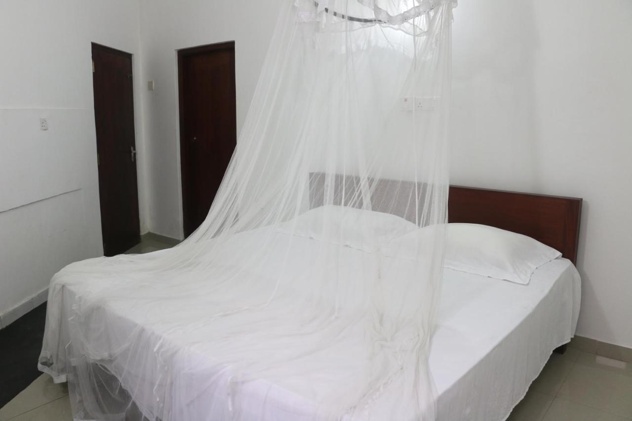 A.V.N Homestay Unawatuna Buitenkant foto